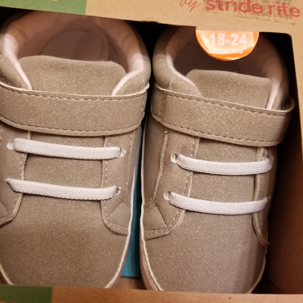STRIDE RITE SURPRIZE SHOES